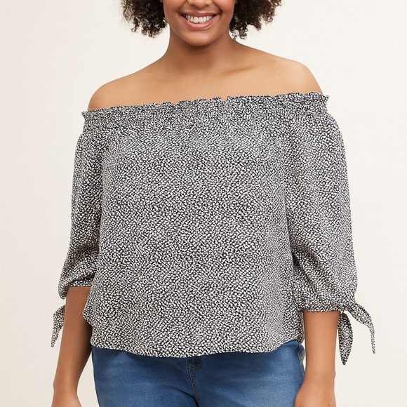 Michael Kors Tops - Michael Kors Black and White Off Shoulder Pleated Women's Blouse NWT